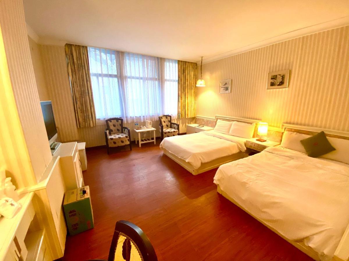 Chung Shan Business Hotel Таоюань Экстерьер фото