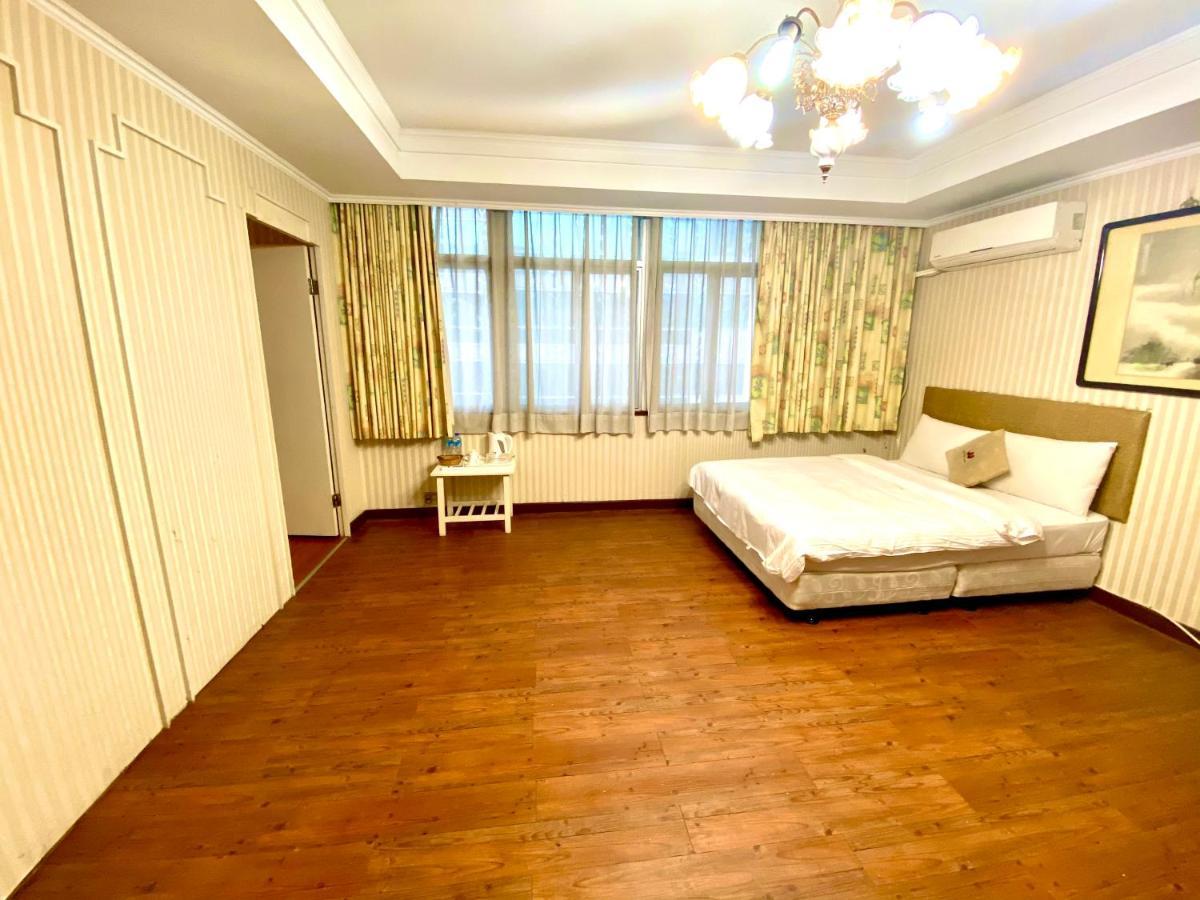 Chung Shan Business Hotel Таоюань Экстерьер фото